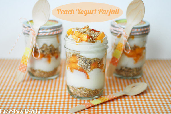 Mason Jar Dessert – Peach Yogurt Parfait