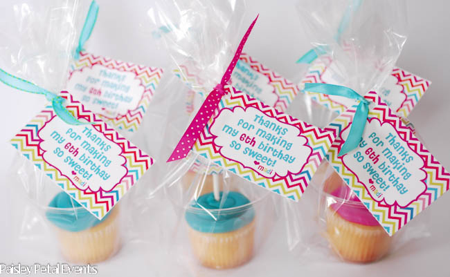 birthday cupcakes with printable tag