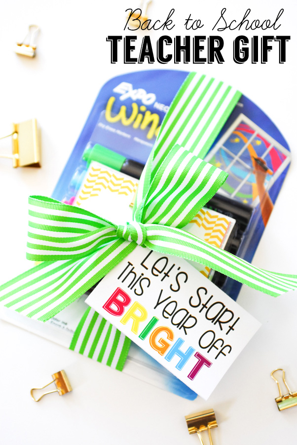 Back to School Teacher Gift with Organizing Labels and a Free Printable Tag