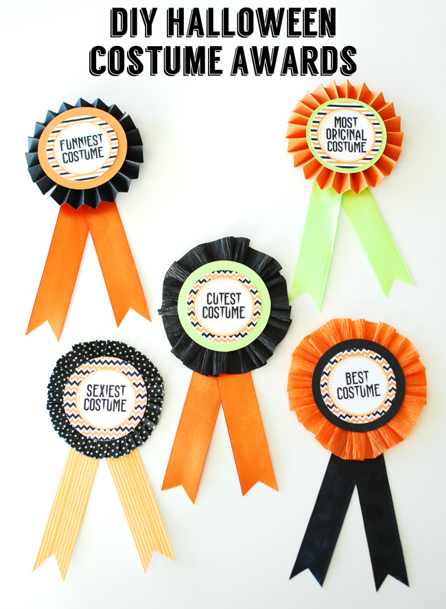 DIY Halloween Costume Awards with free printable circles