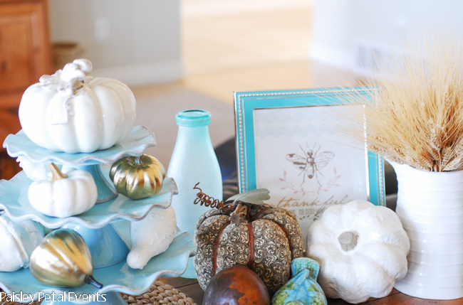 A non-tradtitional color scheme for fall - white, gold and aqua
