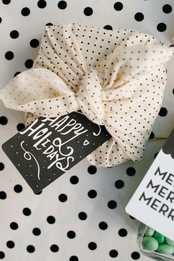 Black and white free printable Christmas gift tags