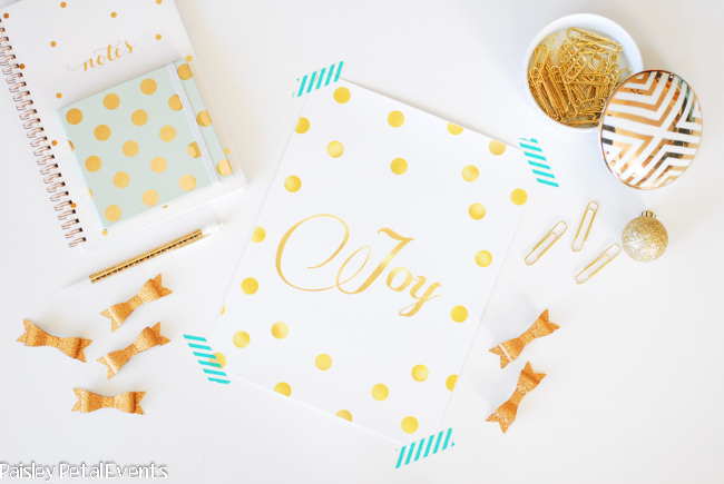 Free printable Christmas art print - white with gold polka dots Joy. So easy to download, print & add to a frame for instant decor!
