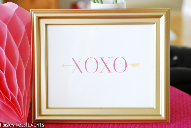 XOXO with arrow art print - a PDF file you download, print and trim to fit your 8x10 frames.