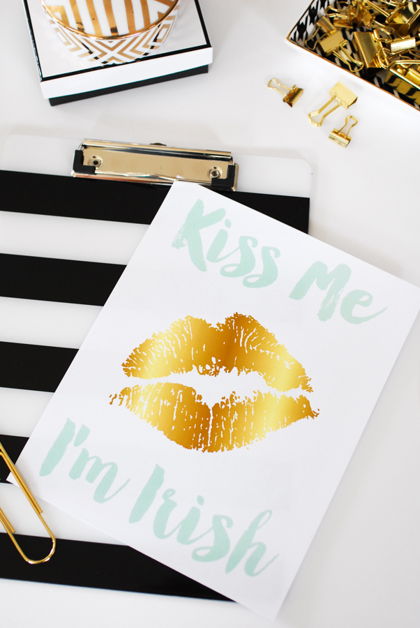 Free St. Patrick's Day printable - Kiss Me I'm Irish art print in a mint green and gold color scheme. Quick & easy St. Patrick's Day decor!